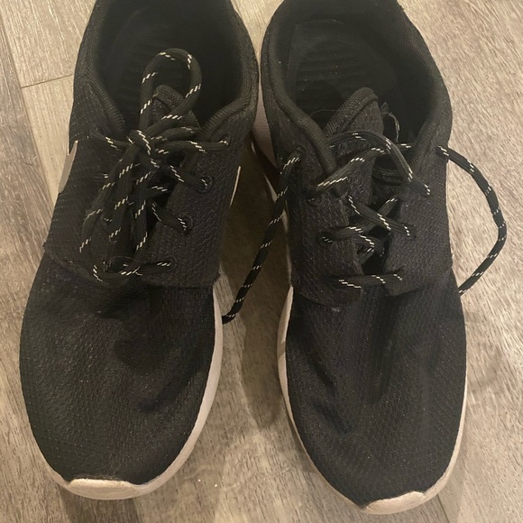 Nike runners - Picture 2 of 3